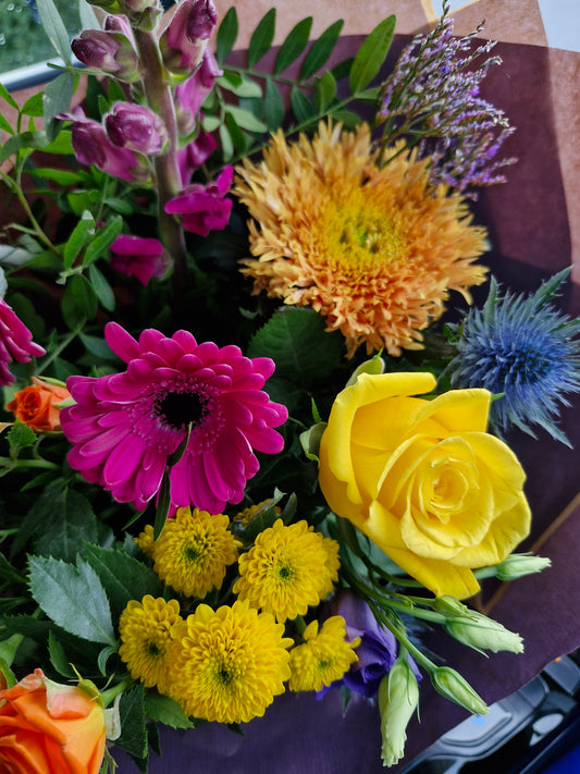 How to Arrange Flowers in a Vase - Friday 7th August 6.30pm - 8.30pm