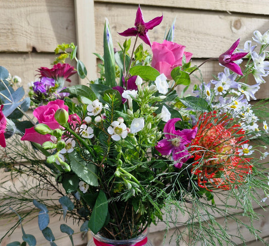 How to Arrange Flowers in a Vase - Monday 29th June 7pm - 9pm